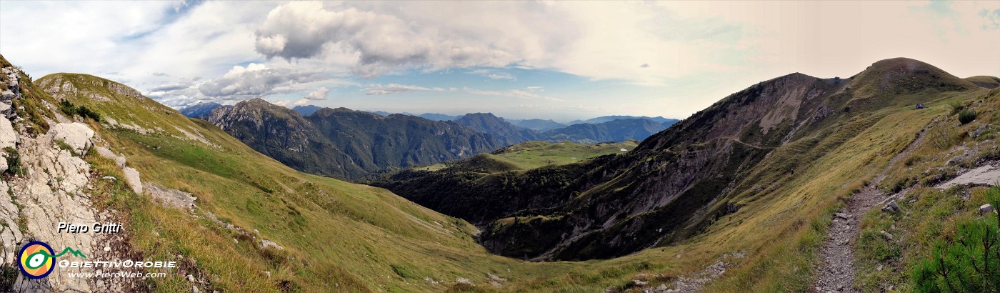 55 In vicinanza della Bocchetta di Regadur vista verso il Rif. Gherardi.jpg